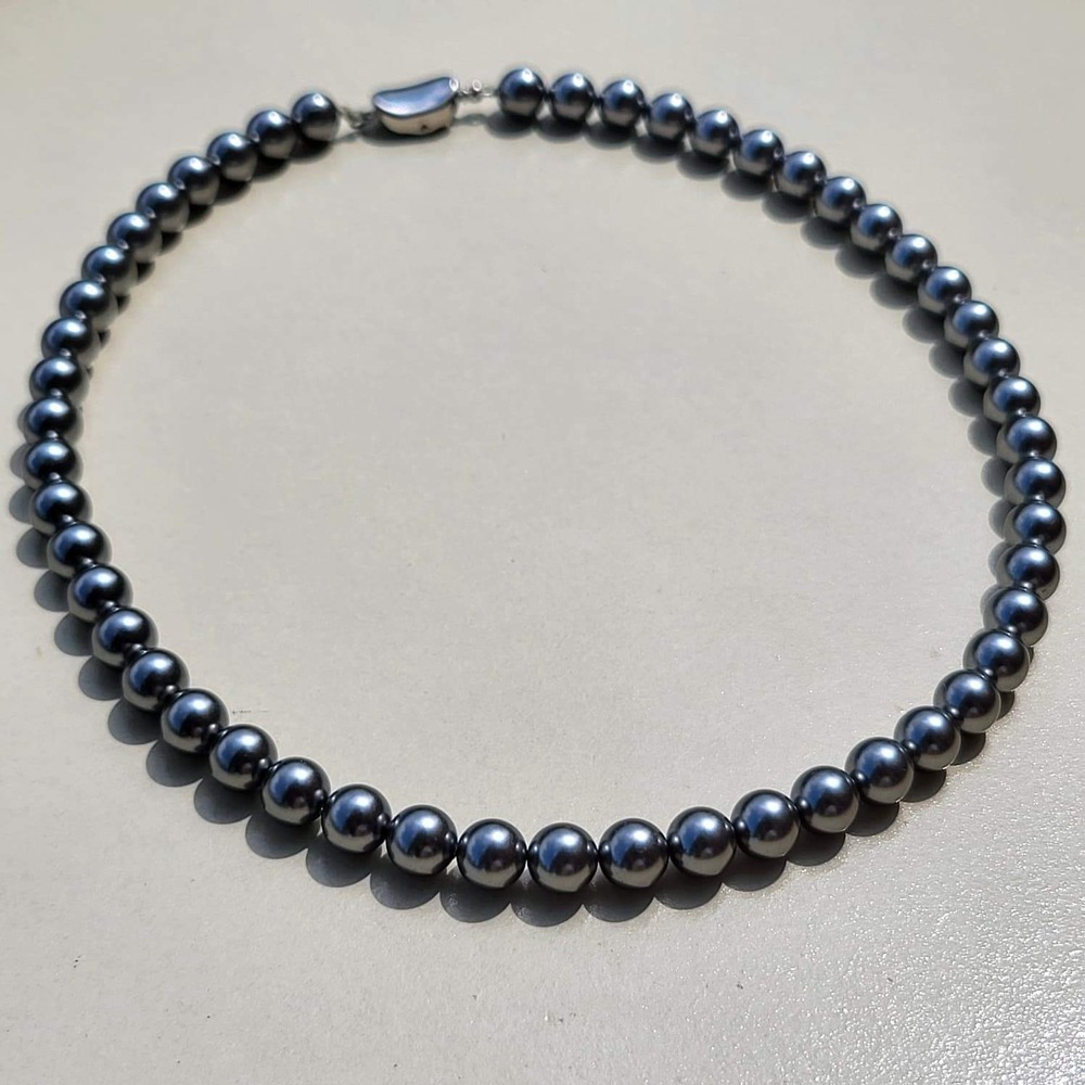 Vintage Faux Pearl Necklace Dark Grey Charcoal Metallic Bean Clasp